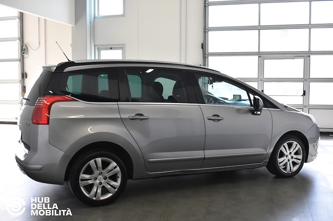 PEUGEOT 5008 2.0 HDi 150CV Active